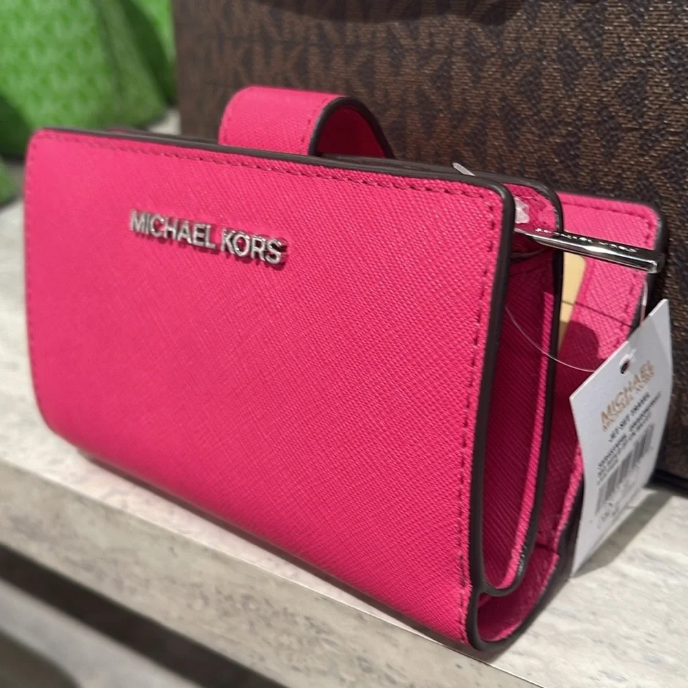 Michael Kors Medium Saffiano Leather Bifold Wallet Dragonfruit NWT